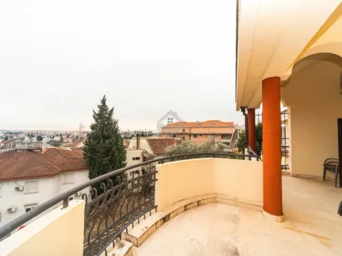 Rent, house, 380m², Gorica C, Podgorica - image 28