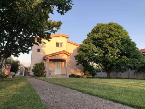 Izdavanje, kuća, 350m², Donji Kokoti, Podgorica - image 1