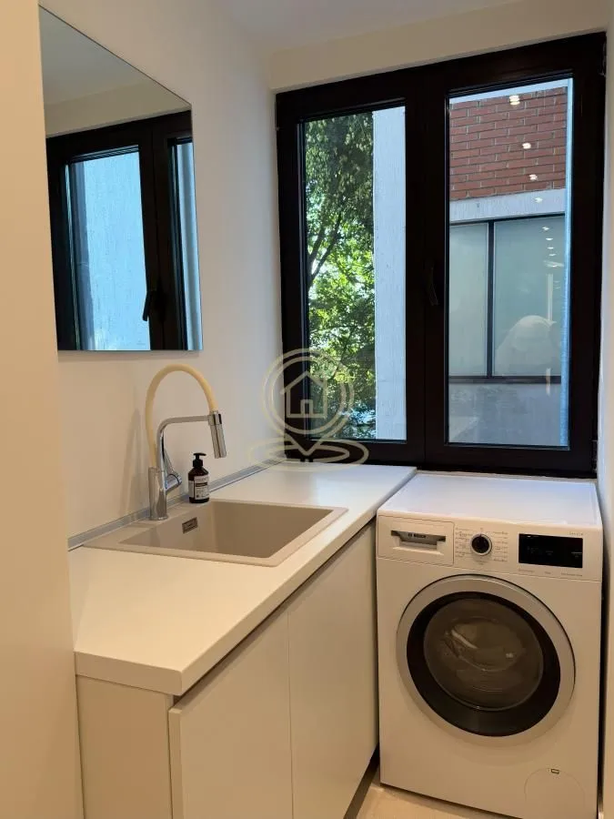 Prodaja, dvosoban stan, 72m², Žarkovo, Beograd