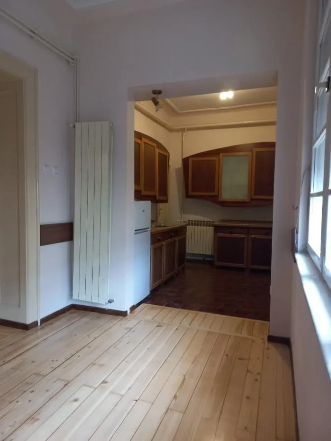 Izdavanje, poslovni prostor, 122m², Klinički Centar, Beograd