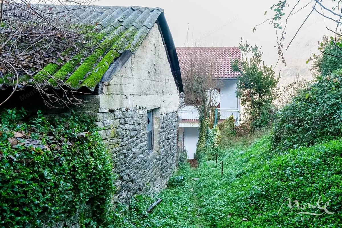 Prodaja, kuća, 333m², Kostanjica, Kotor