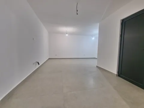 Rent, office space, 68m², Budva, Crna Gora - image 3