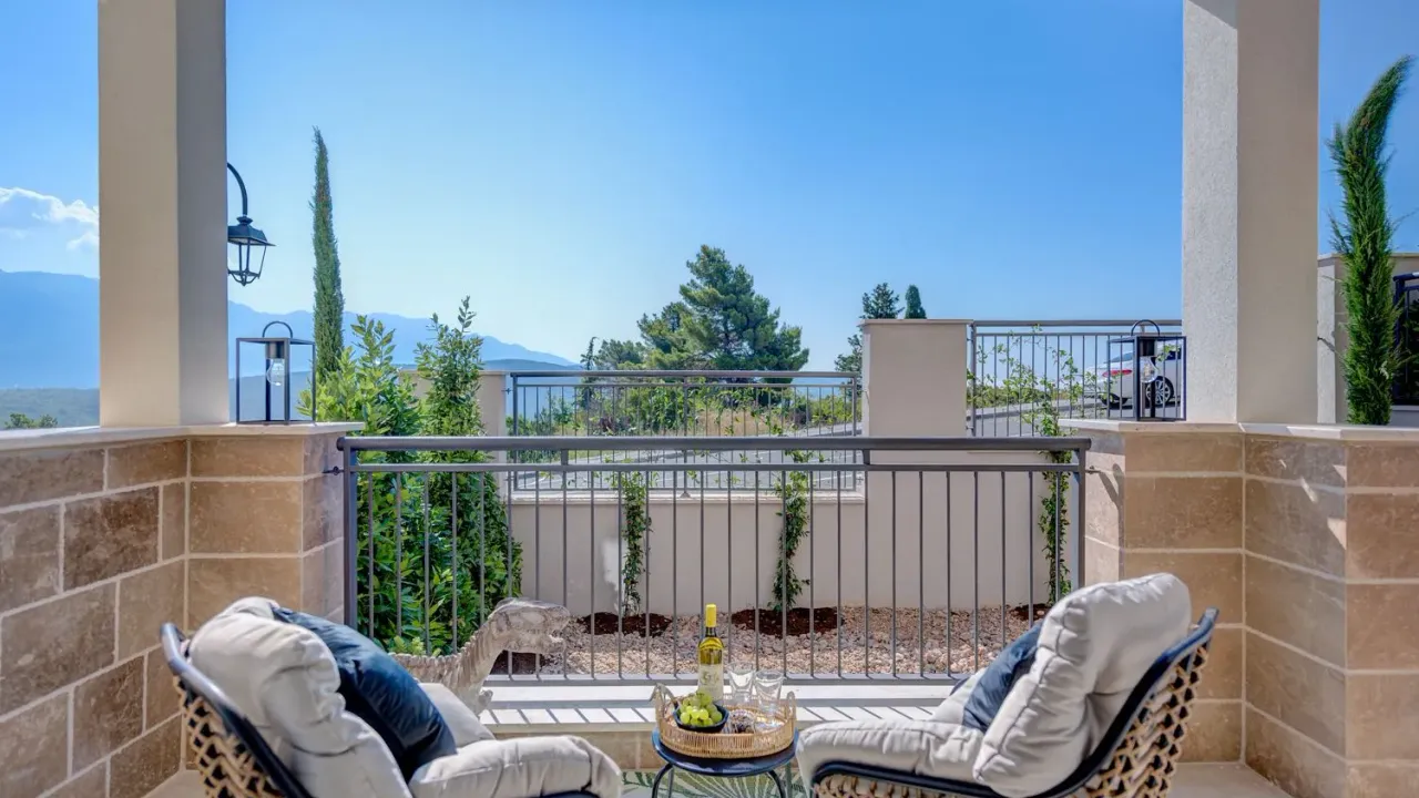 Sale, apartment, 58m², Tivat, Crna Gora