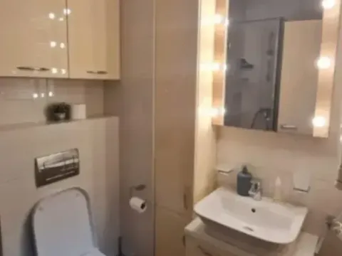 Izdavanje, jednosoban stan, 47m², City Kvart, Podgorica - image 7