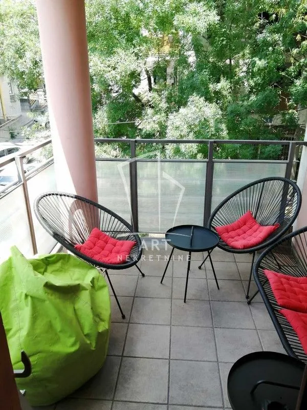 Prodaja, četvorosoban stan, 109m², Crveni Krst, Beograd
