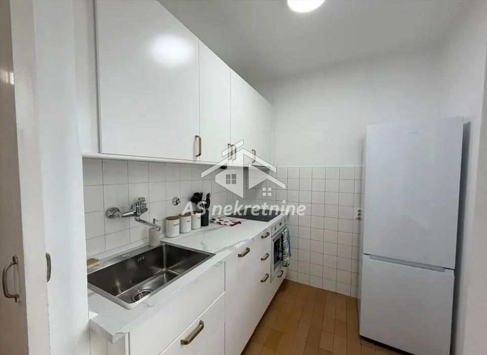 Rent, apartment, 41m², Crveni Krst, Beograd