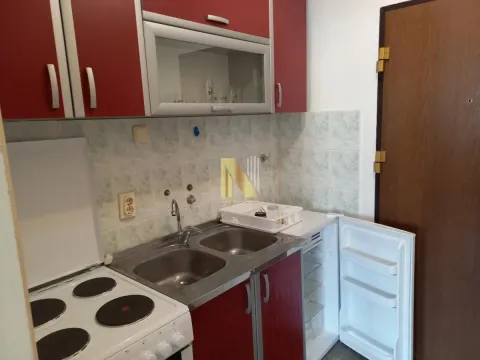 Izdavanje, garsonjera, 24m², Grbavica, Novi Sad Sve Podlokacije - image 3