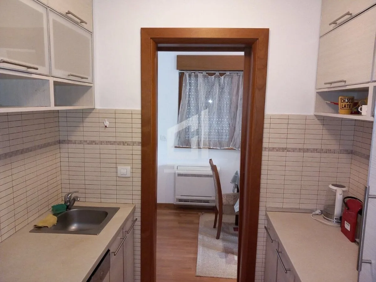 Izdavanje, trosoban stan, 105m², Preko Morače, Podgorica