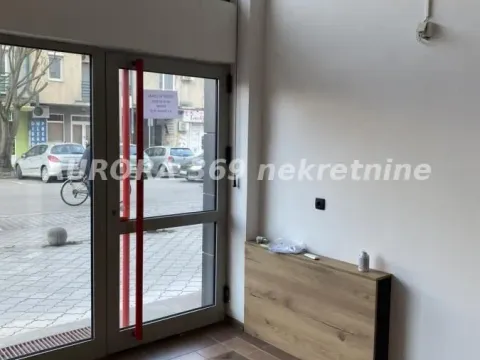 Izdavanje, poslovni prostor, 25m², Ruma, Srbija - image 2