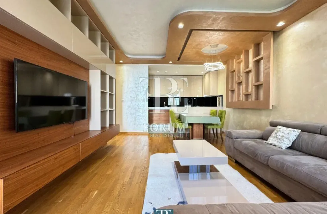 Izdavanje, dvosoban stan, 70m², City Kvart, Podgorica