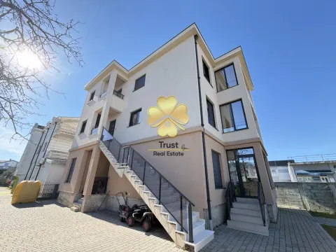 Prodaja, stan, 270m², Gornja Gorica, Podgorica - image 2