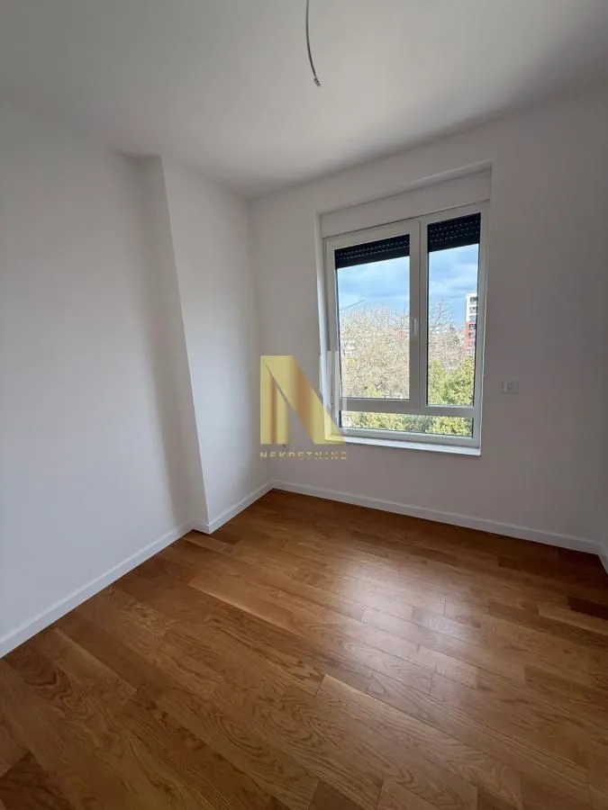 Prodaja, četvorosoban stan, 116m², Bulevar Evrope, Novi Sad Sve Podlokacije