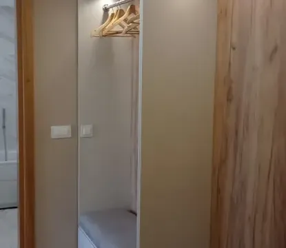 Izdavanje, dvosoban stan, 81m², Dobrota, Kotor - image 9