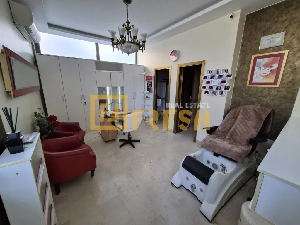 Sale, office space, 60m², Pejton, Podgorica