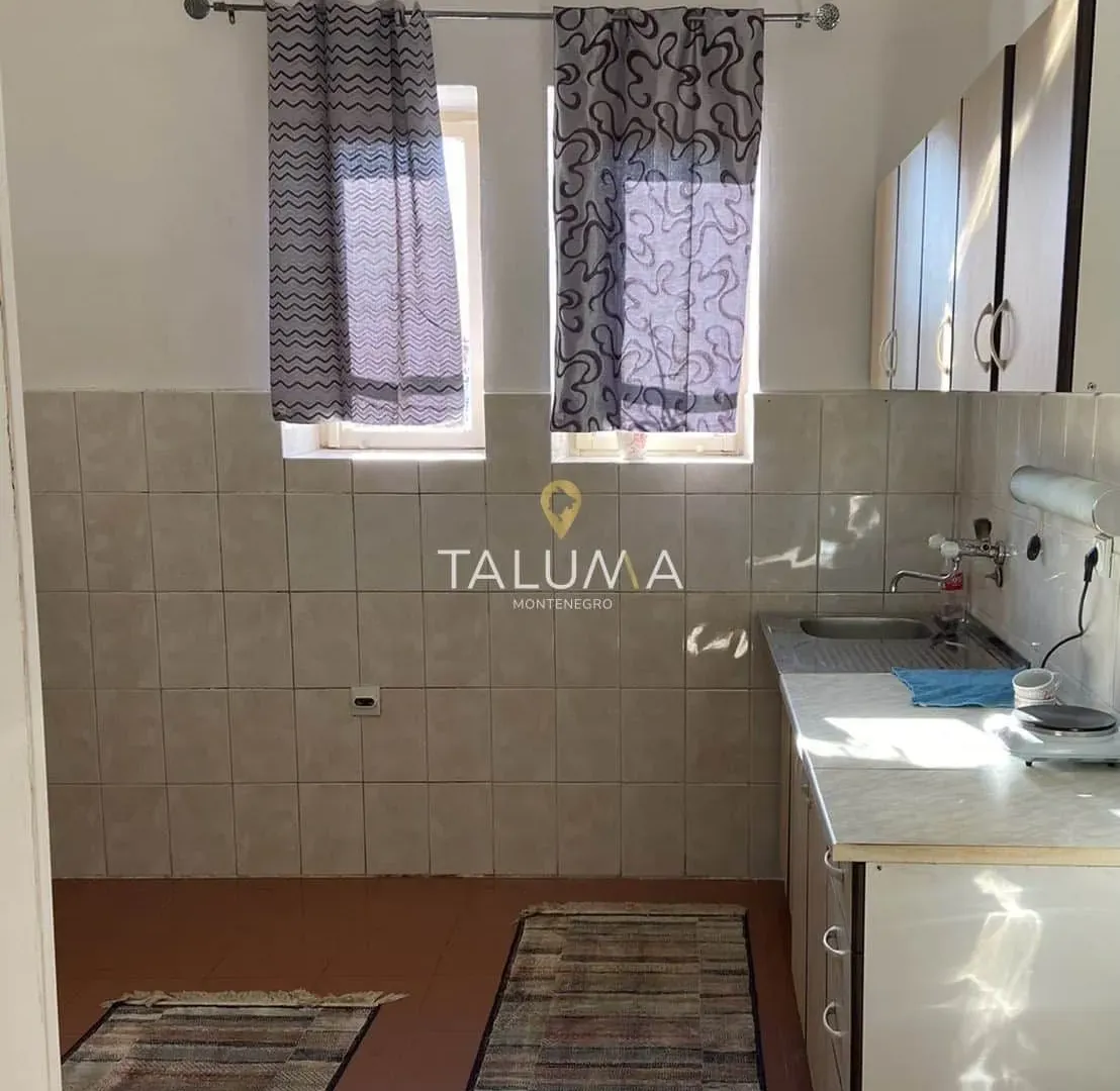 Prodaja, kuća, 140m², Masline, Podgorica