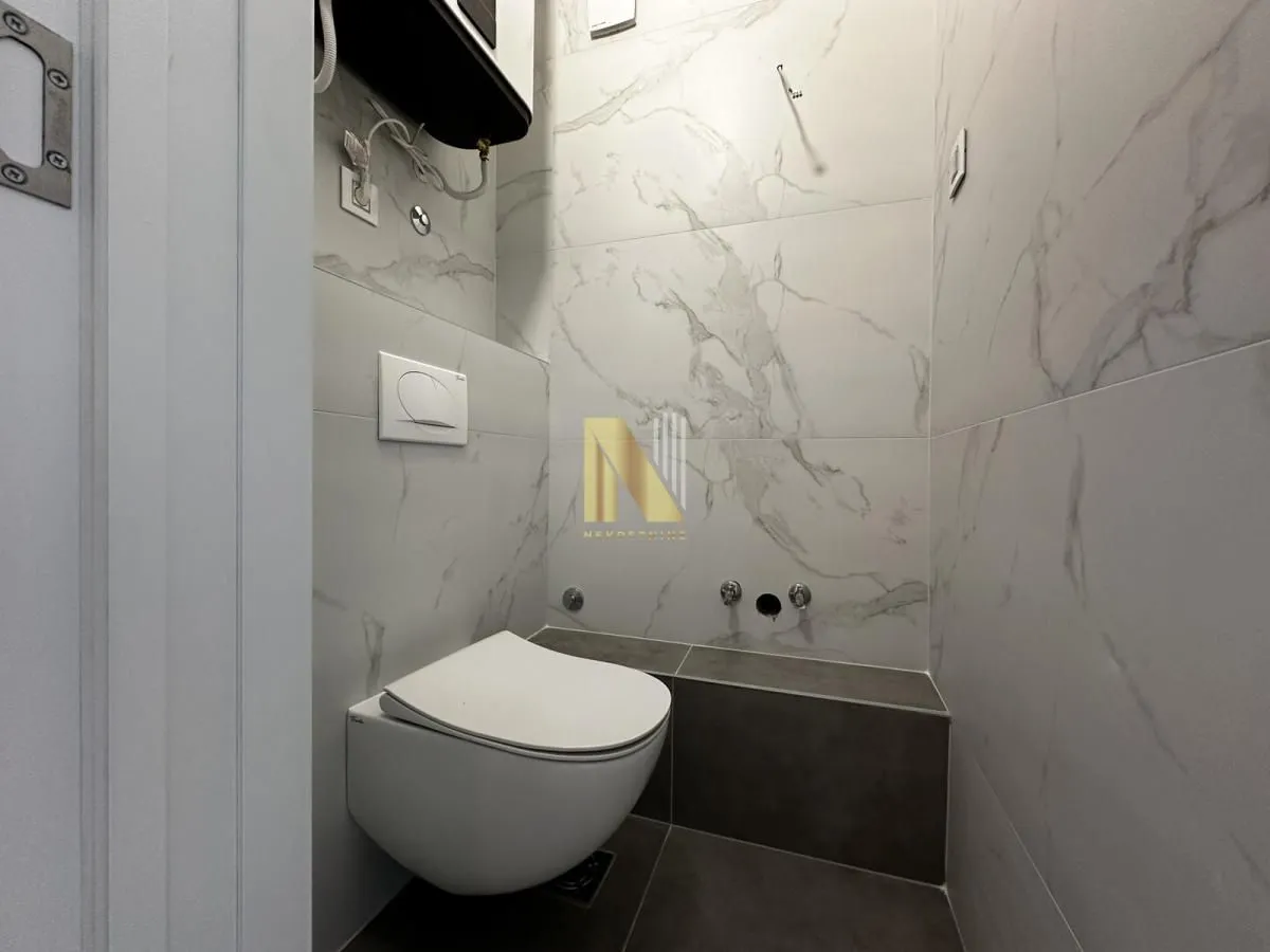 Prodaja, stan, 185m², Grbavica, Novi Sad Sve Podlokacije