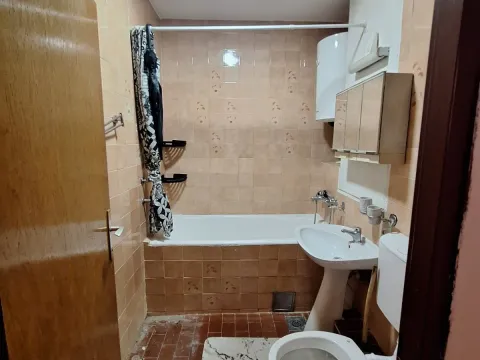 Sale, two bedroom apartment, 80m², Zabjelo, Podgorica - image 12