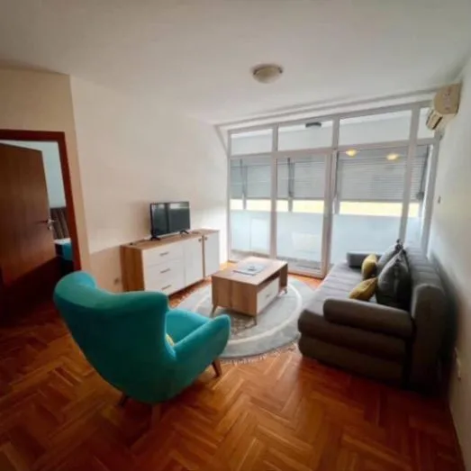 Izdavanje, jednosoban stan, 45m², City Kvart, Podgorica