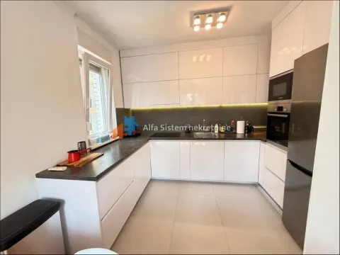 Izdavanje, četvorosoban stan, 98m², Savski Venac, Beograd - image 5