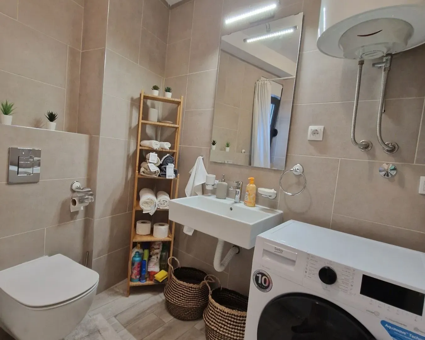 Rent, three bedroom apartment, 67m², Bulbulder, Zvezdara Sve Podlokacije