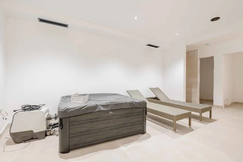 Sale, house, 240m², Kamenovo, Budva