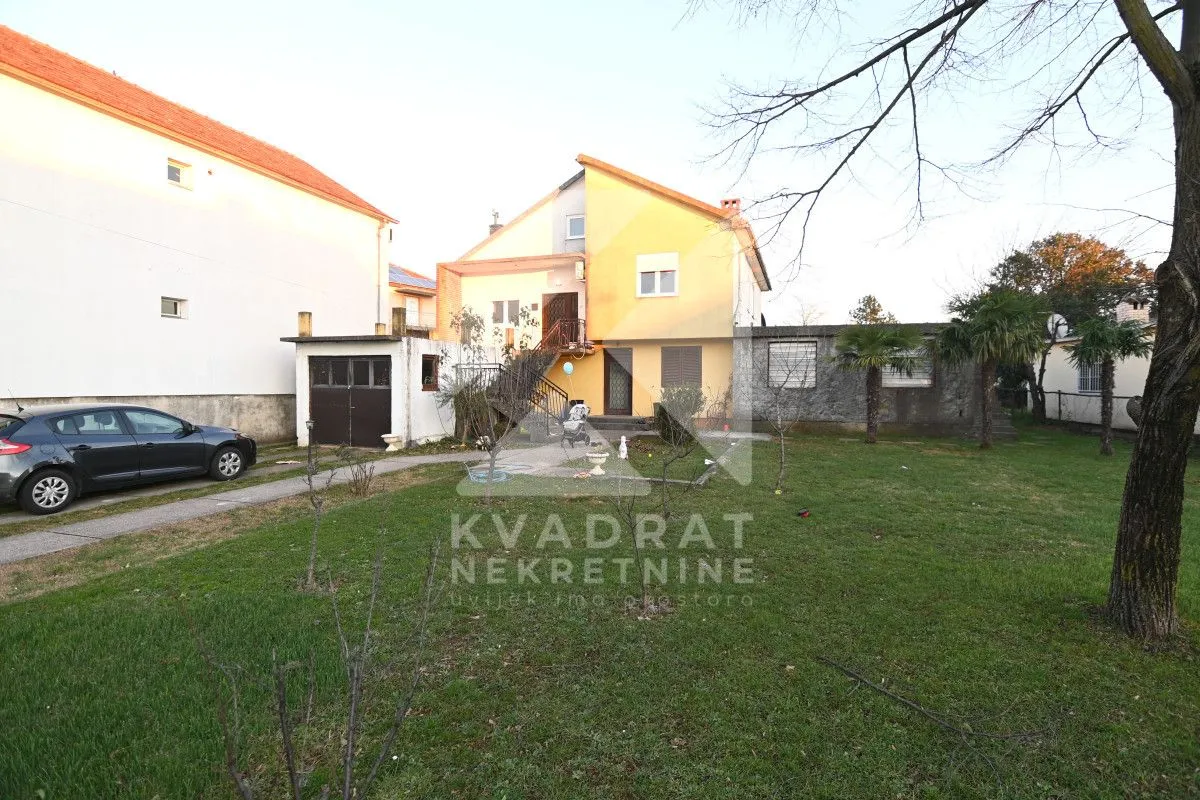 Sale, house, 276m², Masline, Podgorica