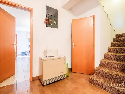 Prodaja, kuća, 250m², Dobrota, Kotor - image 27