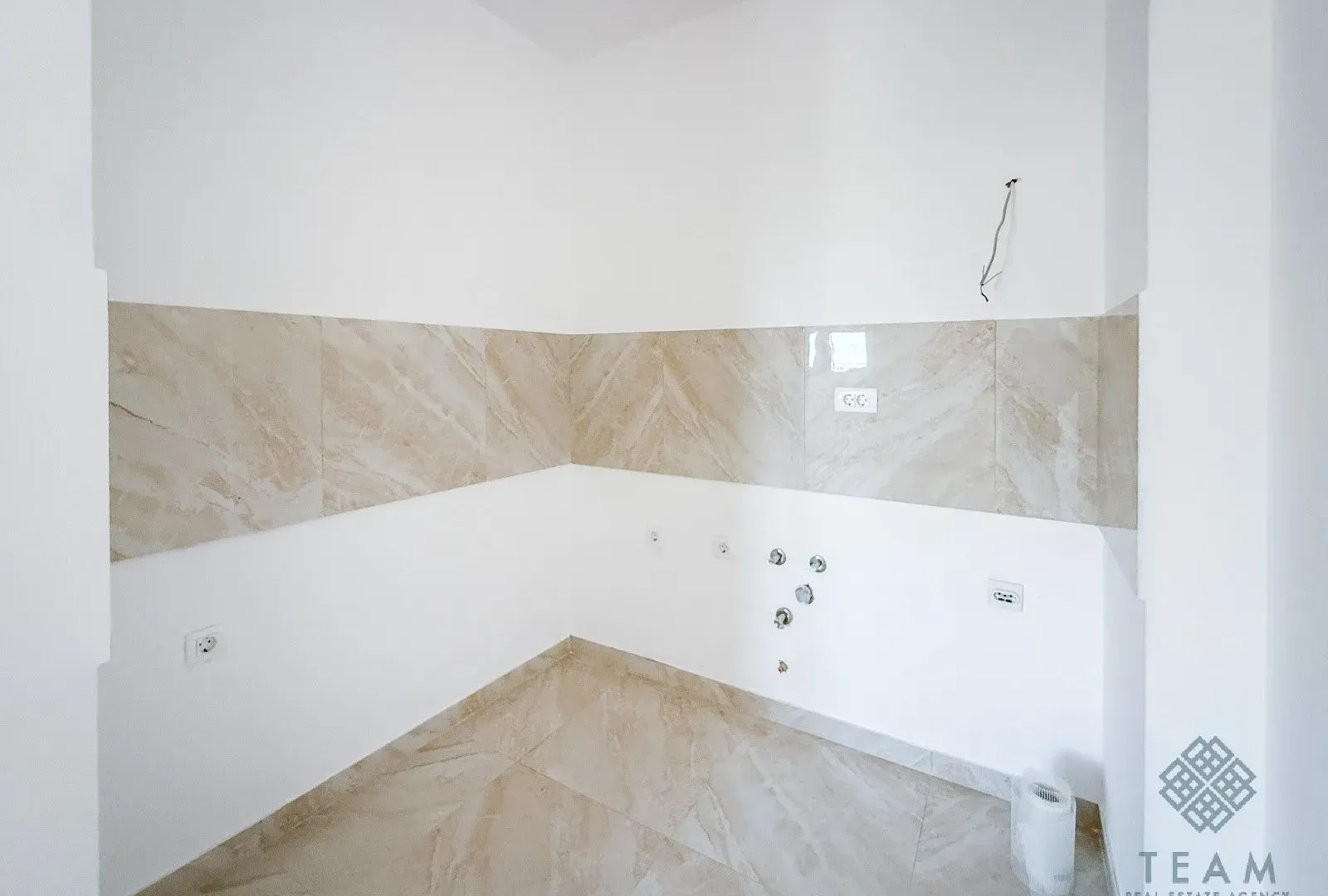 Sale, two bedroom apartment, 59m², Bečići, Budva