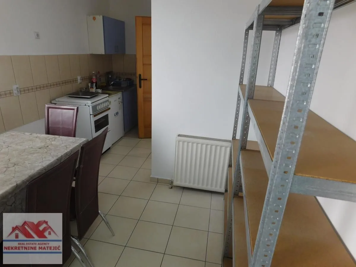 Rent, office space, 74m², Centar, Kragujevac