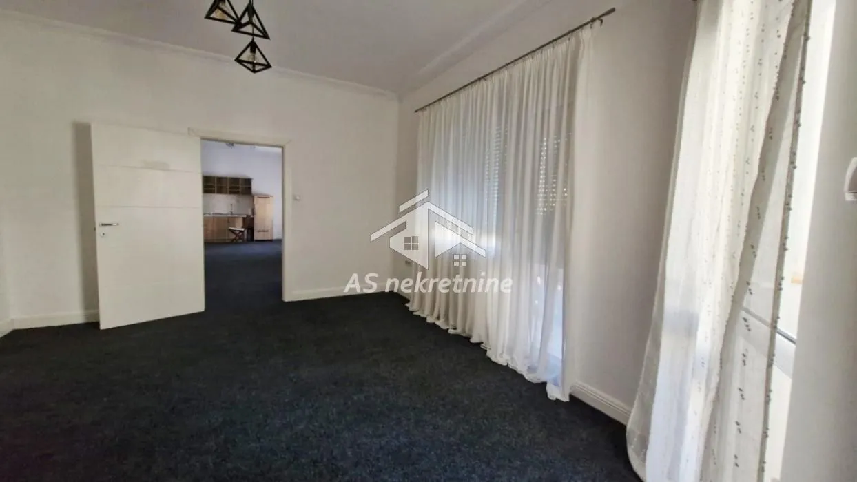 Rent, office space, 72m², Kalenić Pijaca, Vračar Sve Podlokacije