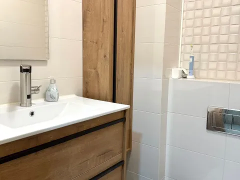 Sale, two bedroom apartment, 72m², City Kvart, Podgorica - image 13