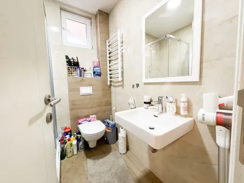 Sale, two bedroom apartment, 63m², Dalmatinska ulica, Podgorica - image 12