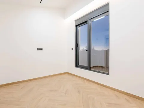 Prodaja, kuća, 240m², Budva, Crna Gora - image 29