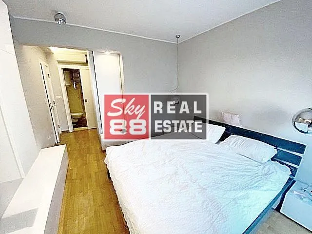 Sale, four bedroom apartment, 115m², Kalenić Pijaca, Vračar Sve Podlokacije