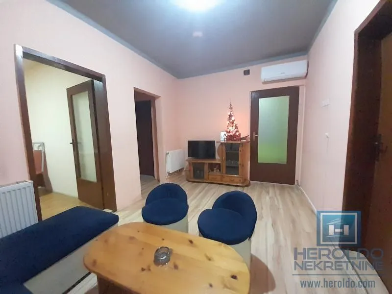 Prodaja, kuća, 310m², Tavrića obori, Jagodina