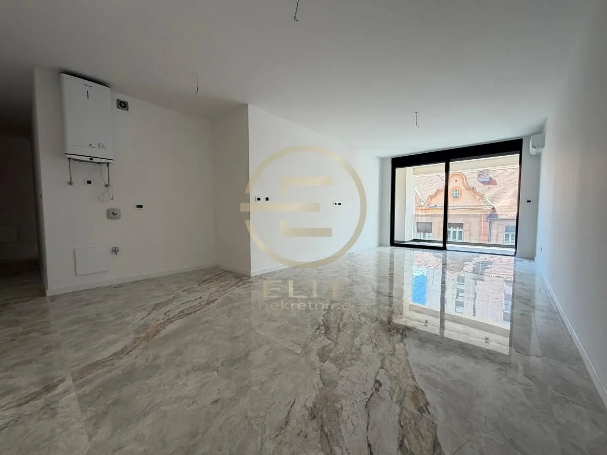 Prodaja, stan, 100m², Stari grad, Novi Sad