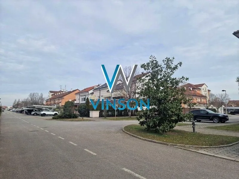 Prodaja, kuća, 299m², Lipov gaj, Novi Sad Sve Podlokacije