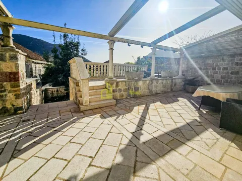 Prodaja, kuća, 206m², Perast, Kotor - image 31