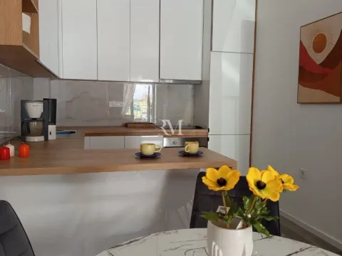 Rent, one bedroom apartment, 50m², Sutvara, Kotor - image 8