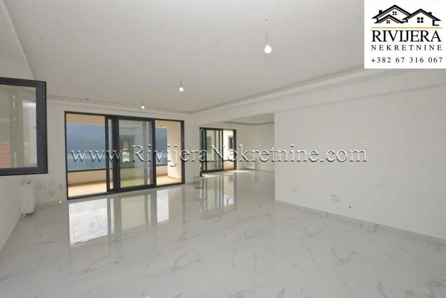 Prodaja, dvosoban stan, 124m², Đenovići, Herceg Novi
