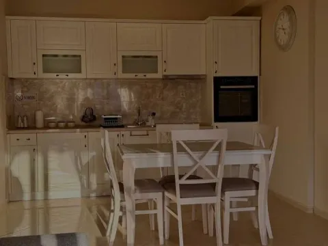 Izdavanje, jednosoban stan, 36m², Dobrota, Kotor - image 2