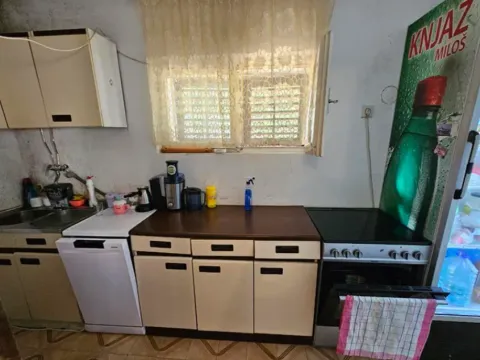 Sale, house, 90m², Zelenika, Podgorica - image 5