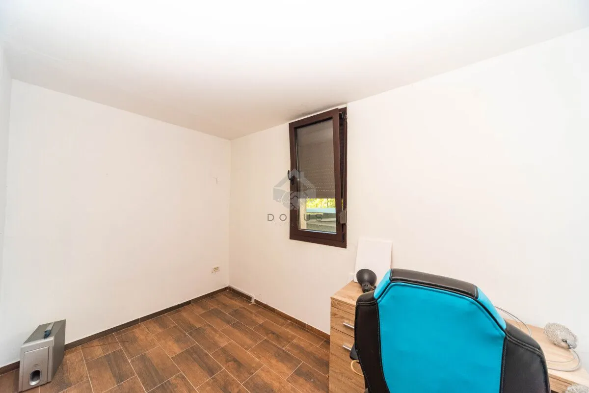 Rent, office space, 80m², Blok 5, Podgorica