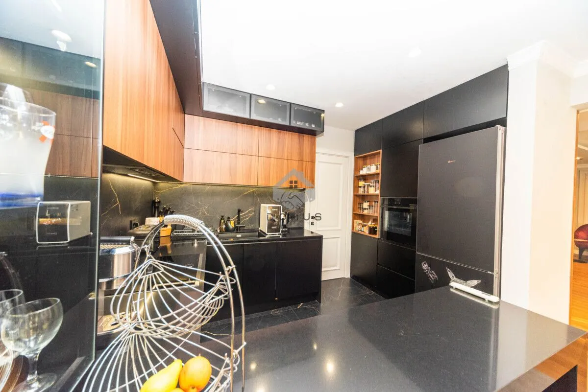 Rent, three bedroom apartment, 195m², Tološi, Podgorica