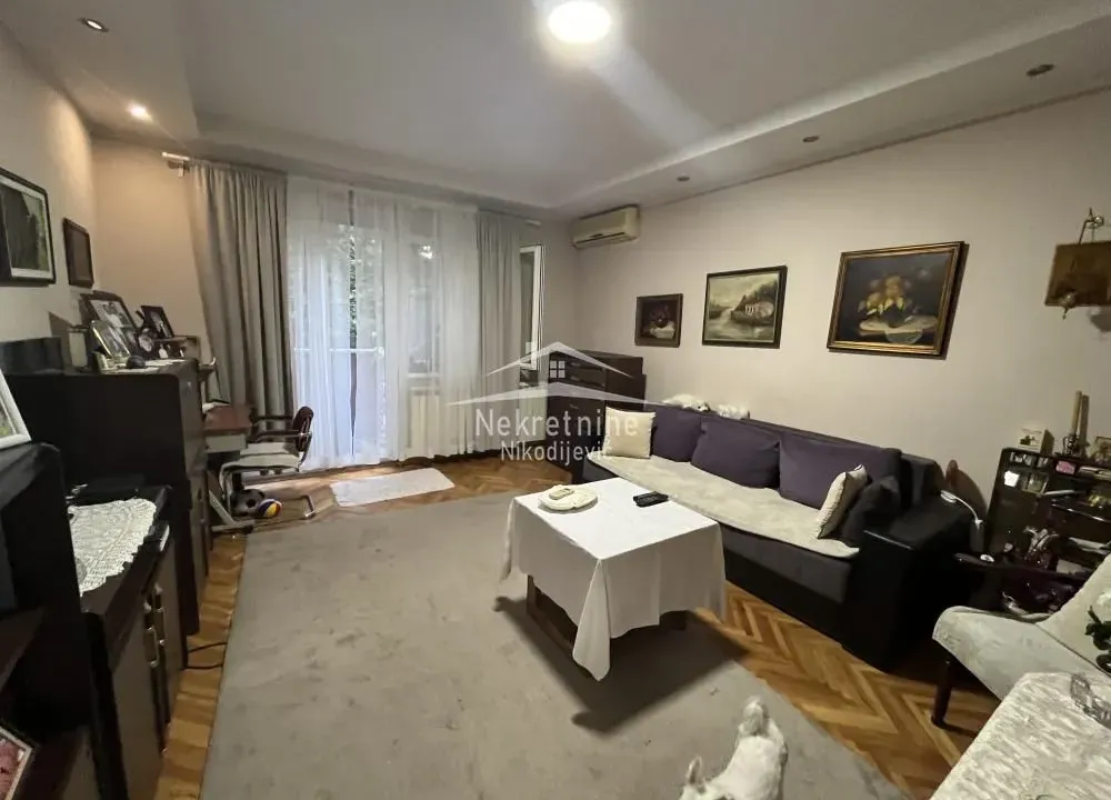 Prodaja, dvosoban stan, 71m², Zemun Marije Bursać, Zemun Sve Podlokacije