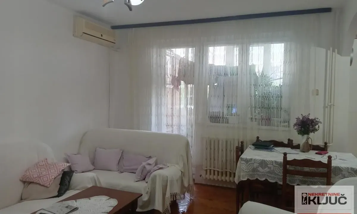 Prodaja, dvosoban stan, 52m², Rotkvarija, Novi Sad Sve Podlokacije