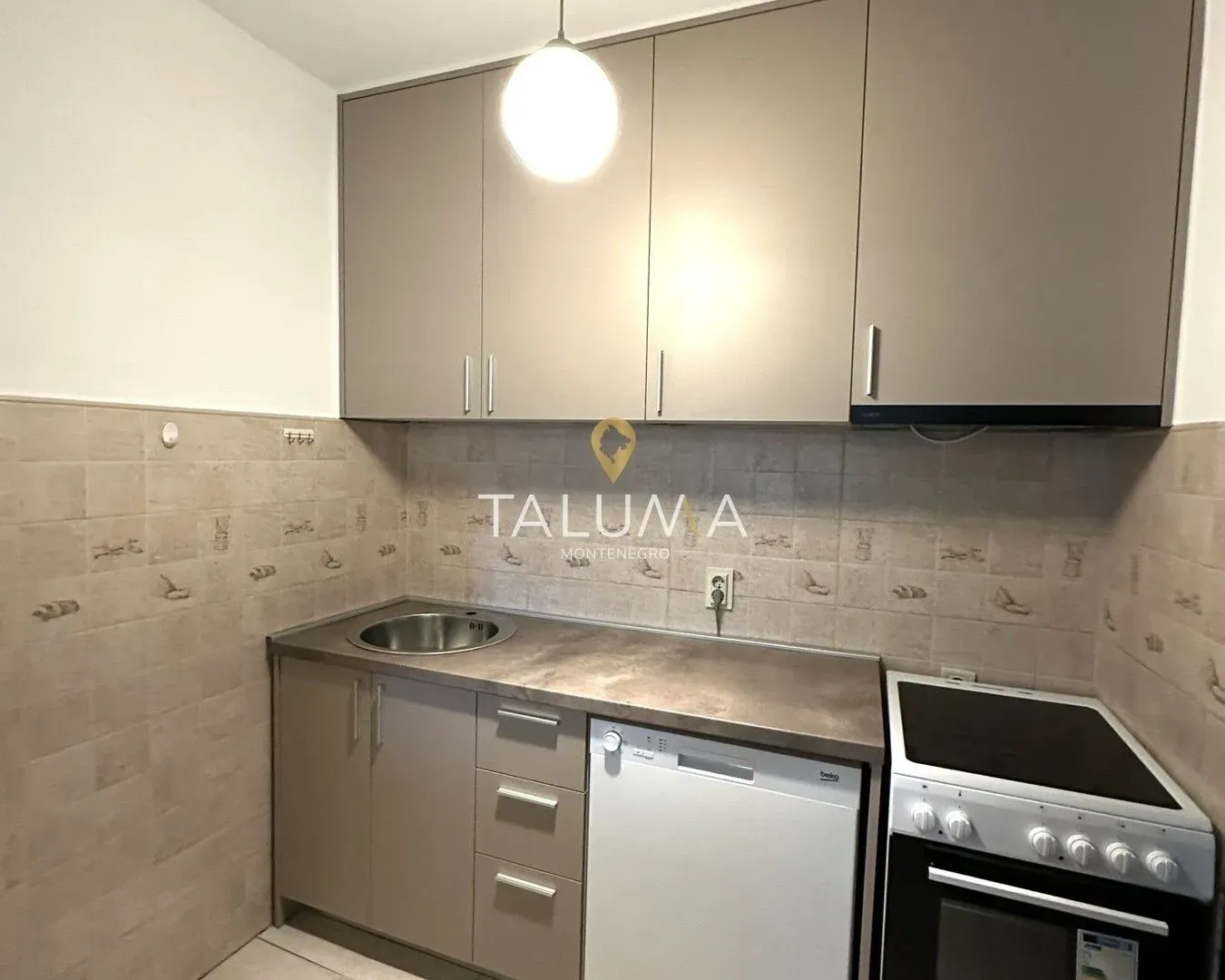 Rent, one bedroom apartment, 59m², Blok 5, Podgorica