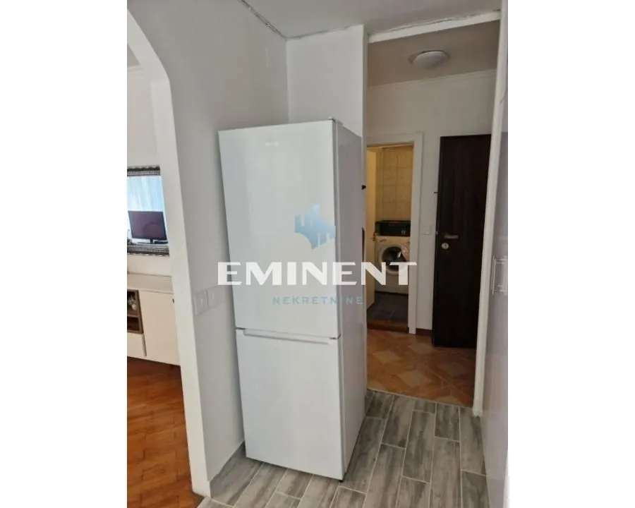 Rent, four bedroom apartment, 104m², Vračar Hram, Vračar Sve Podlokacije