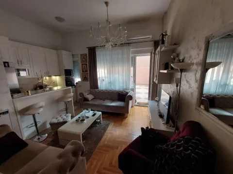 Sale, three bedroom apartment, 91m², Socijalno, Novi Sad Sve Podlokacije - image 1