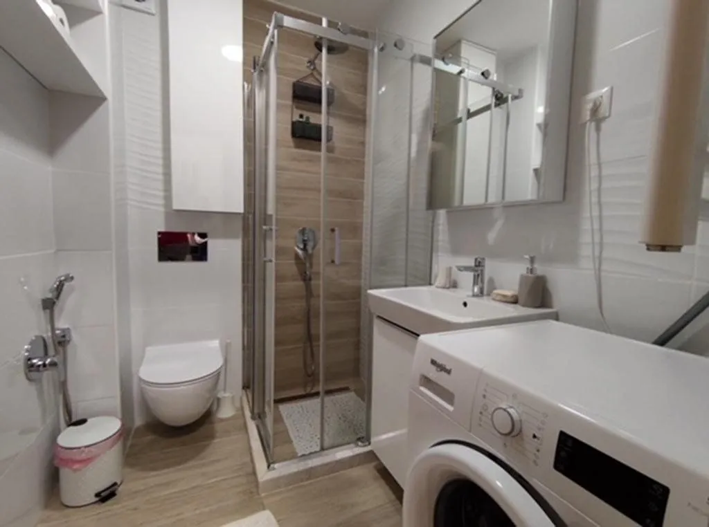 Izdavanje, jednosoban stan, 45m², Blok 9, Podgorica